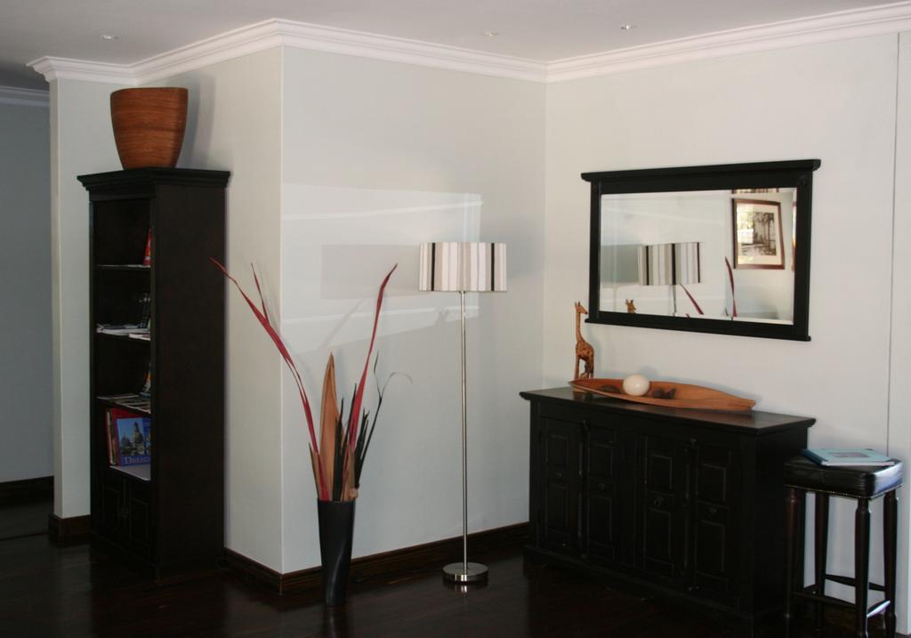 Keren'S Vine Guesthouse Stellenbosch Ngoại thất bức ảnh