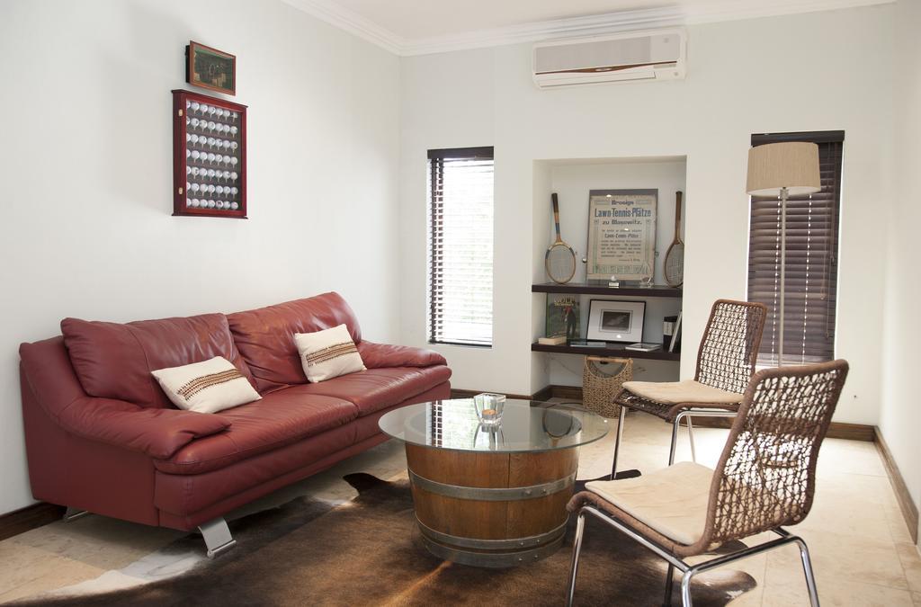 Keren'S Vine Guesthouse Stellenbosch Ngoại thất bức ảnh