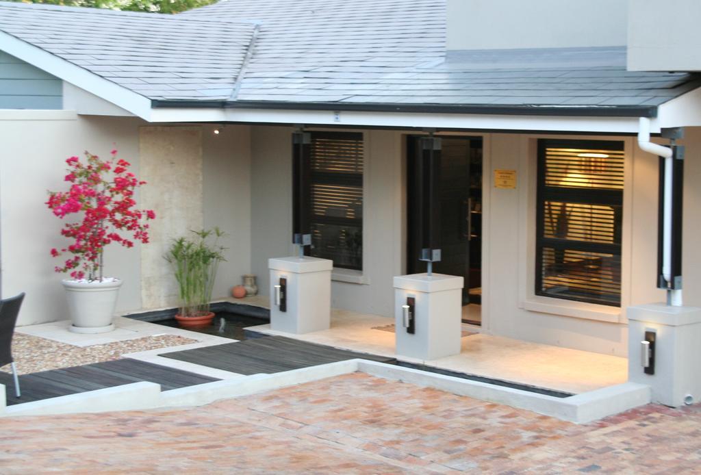 Keren'S Vine Guesthouse Stellenbosch Ngoại thất bức ảnh