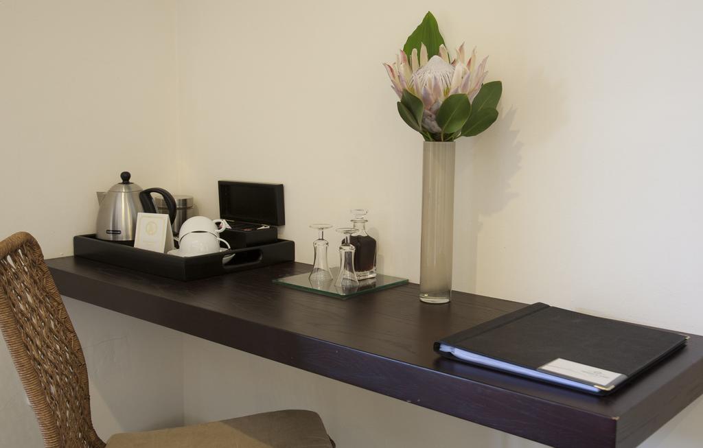 Keren'S Vine Guesthouse Stellenbosch Ngoại thất bức ảnh