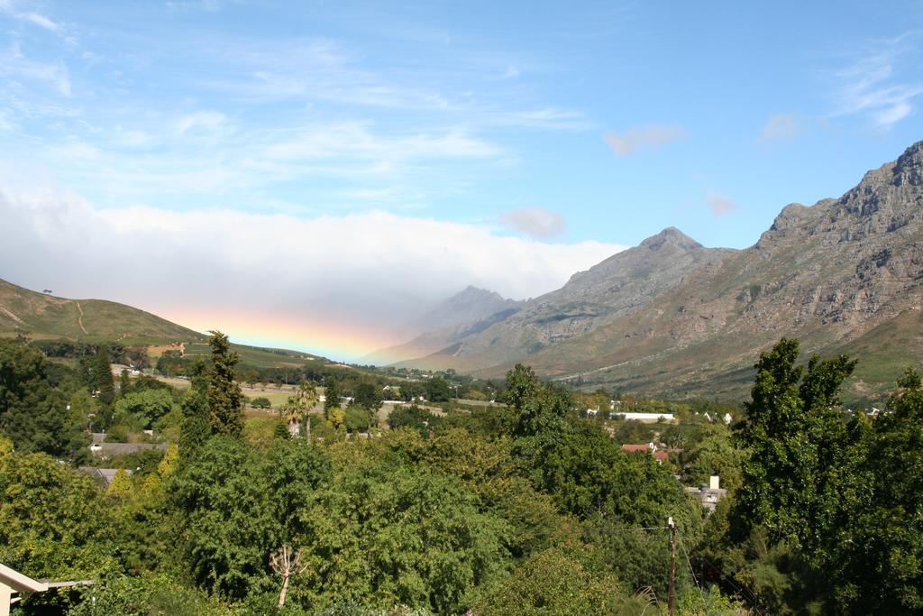 Keren'S Vine Guesthouse Stellenbosch Ngoại thất bức ảnh